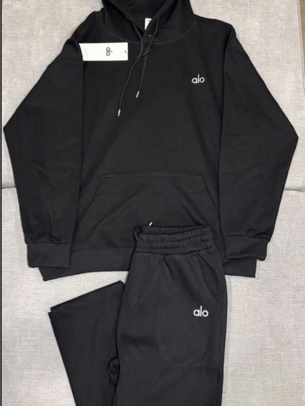 ALO Yoga Black Hoodie & Jogger Sweatpants Set